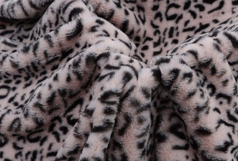 500 mg * 160 cm plyšová látka s potiskem králičí kožešiny s leopardí smyčkou 500 mg * 160 cm plyšová látka s potiskem králičí kožešiny s leopardí smyčkou