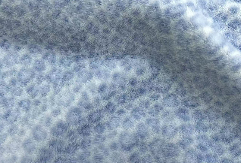 Umělá norková tkanina s leopardím potiskem o šířce 160 mm Umělá norková tkanina s leopardím potiskem o šířce 160 mm